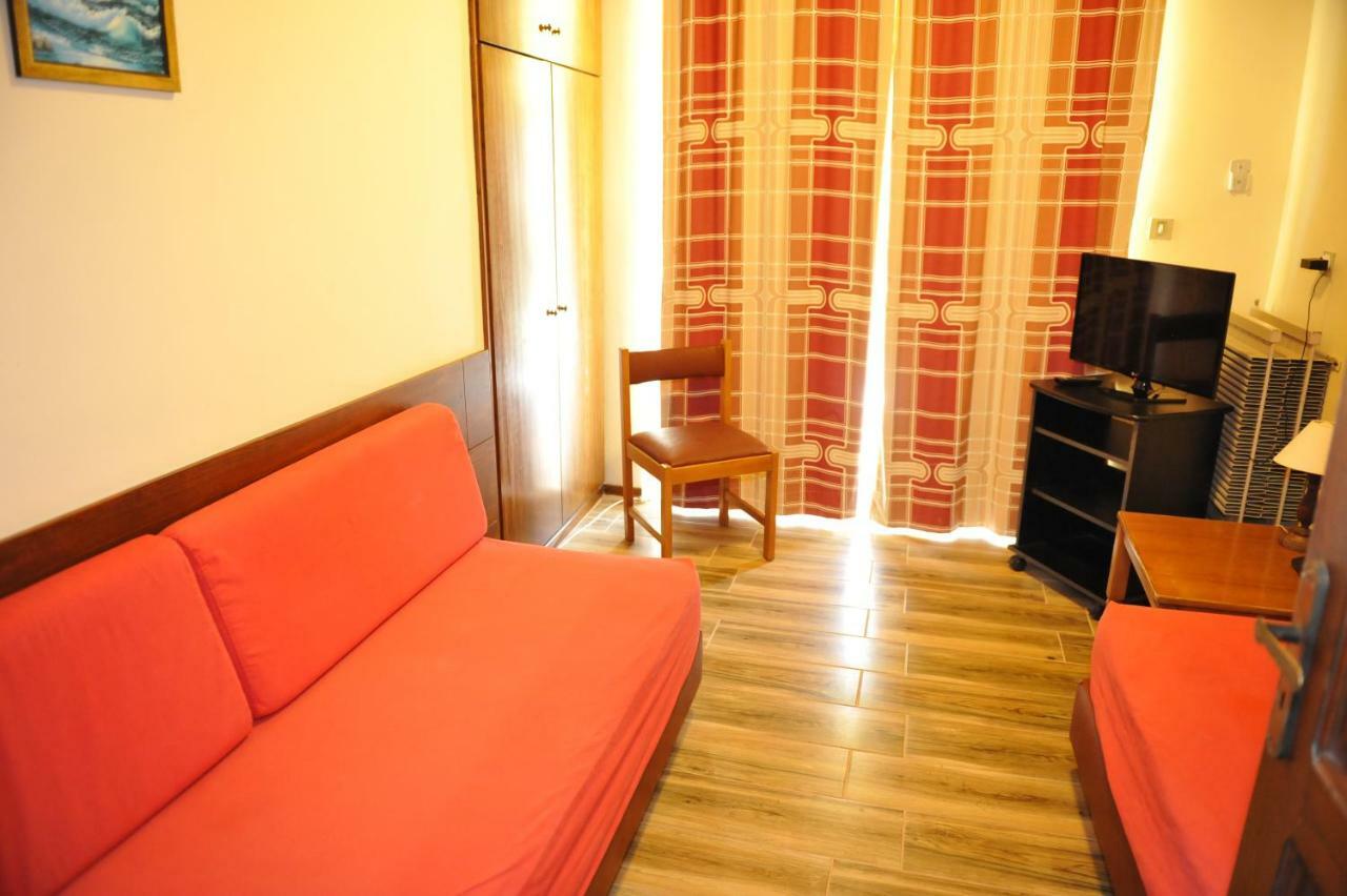 Niki Hotel Apartments イアリソス エクステリア 写真